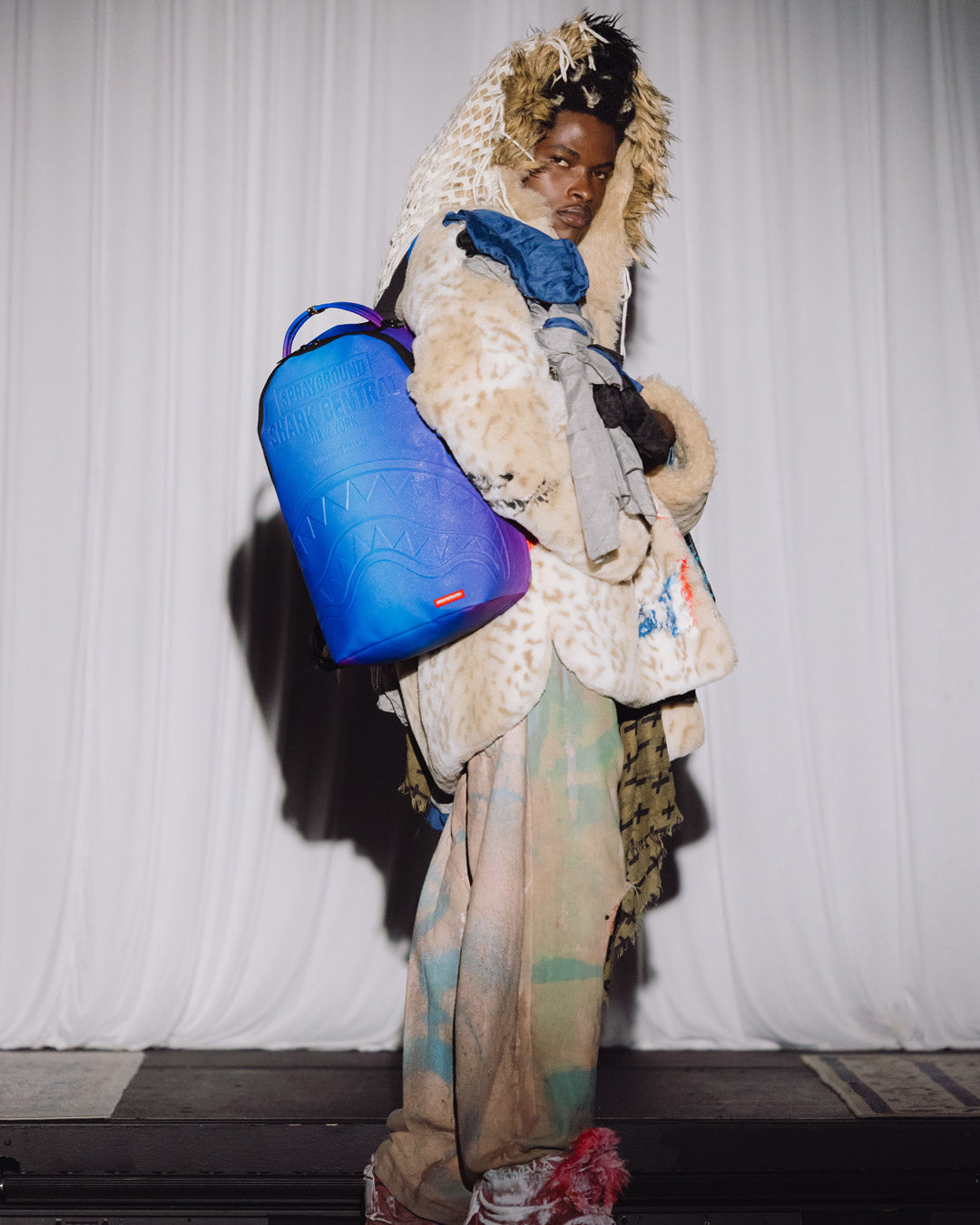 SHARK CENTRAL ALL STAR (BLUE IRIDESCENT) BACKPACK