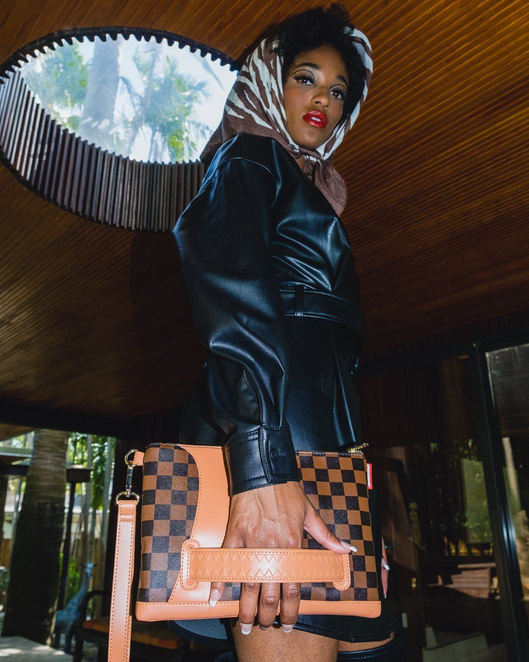 HENNY AIR TO THE THRONE CROSSOVER CLUTCH