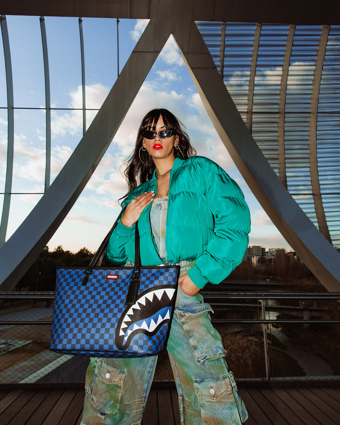 MIDNIGHT MAGIC SHARKS IN PARIS TOTE